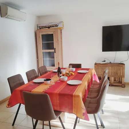 Villa Maison 115m2 - 400 M De La - Parking *