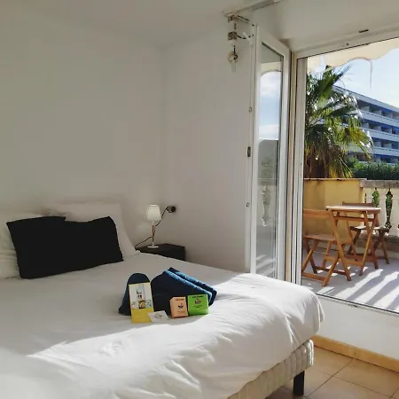 Maison 115m2 - 400 M De La - Parking * Fréjus