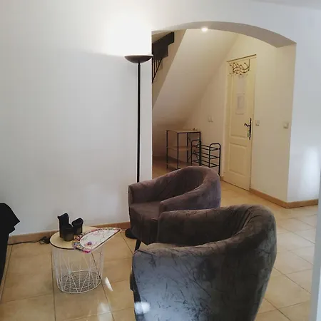 Maison 115m2 - 400 M De La - Parking *