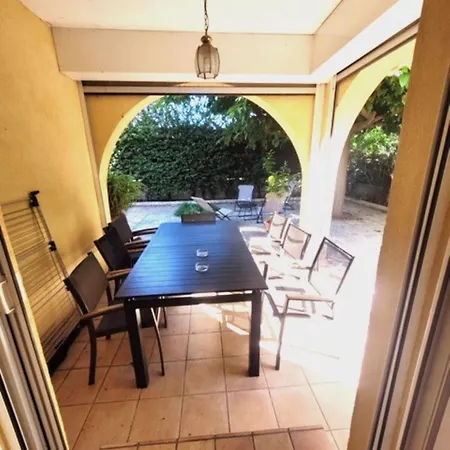 Maison 115m2 - 400 M De La - Parking